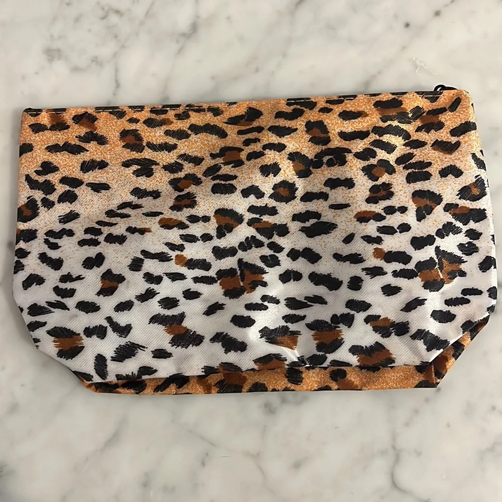 NWOT - Leopard / Cheetah Makeup / Toiletry Bag